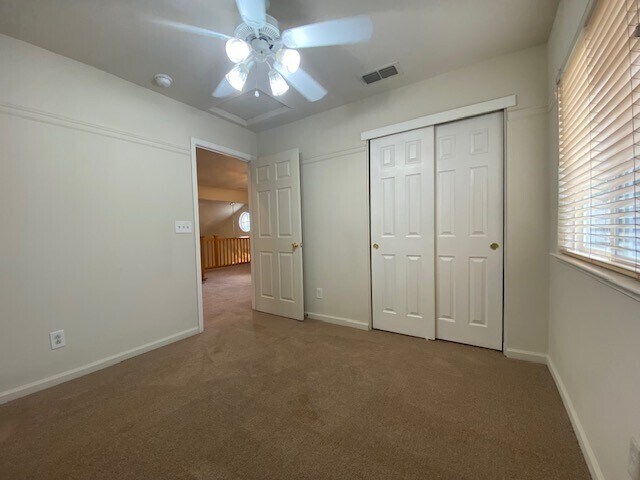 Building Photo - Beautiful and spacious 3-bedroom, 2.5-bathroom home with loft/den in E