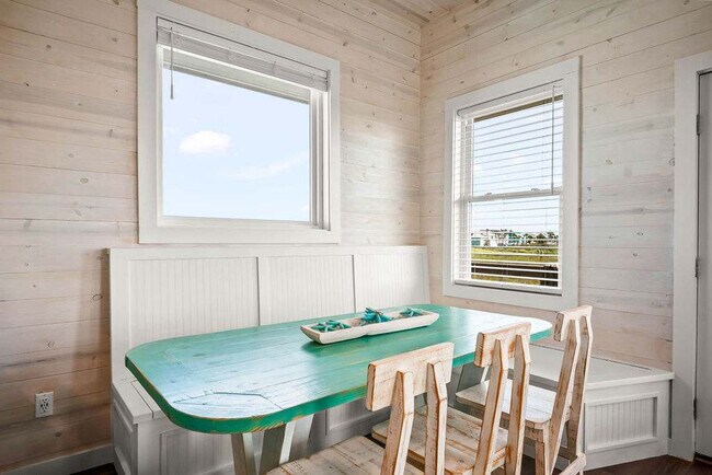 Building Photo - 5497 TX-361