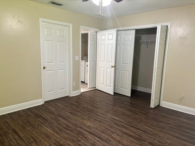 Building Photo - 3377 Sawtooth Dr