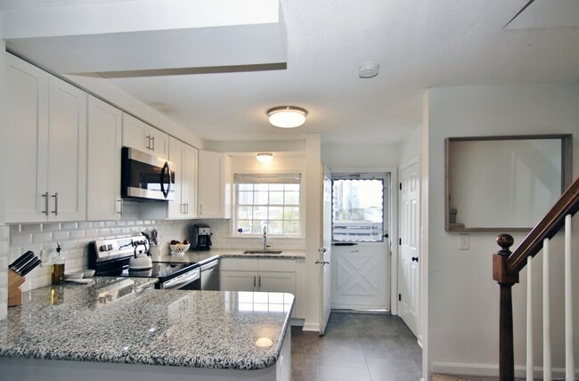 Building Photo - 256 Washington Blvd