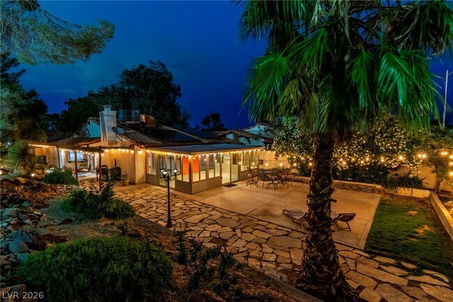 Building Photo - 2457 Swan Ln