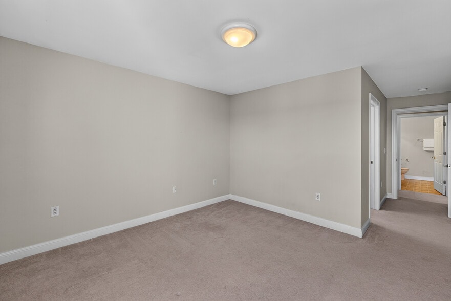 Second Bedroom - 1920 N Farwell Ave