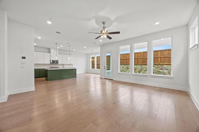 Building Photo - 304 Chestnut St