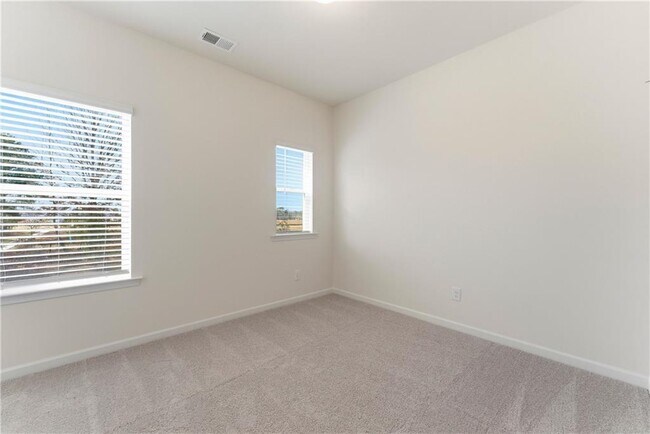 Building Photo - 22 Jacobs Farm Dr SE