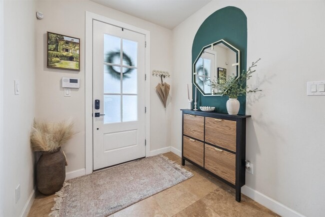 Building Photo - 5729 Larkin St