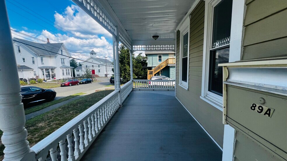 FRONT PORCH - 89 Grant St