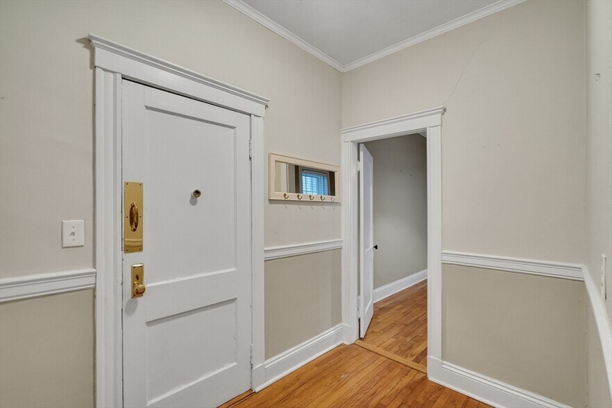 Building Photo - 317 Allston St