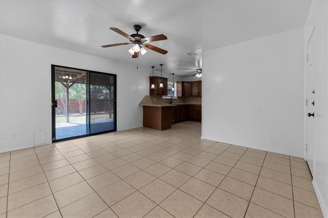 Building Photo - 817 Warren Way