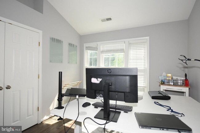 Building Photo - 556 Winding Rose Dr