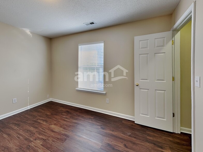 Building Photo - 808 Vonkramer Ct