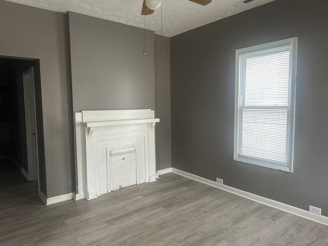 Building Photo - 654 Elm Tree Ln