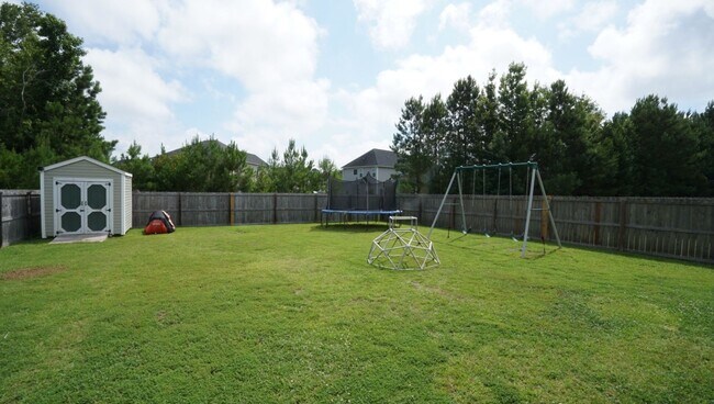 Building Photo - Onslow Bay Beautiful 4 Bedroom Home