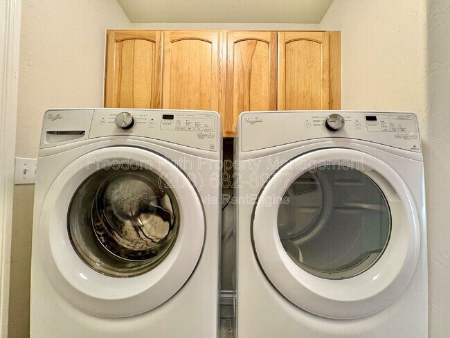 Building Photo - 594 W Ashworth Ln