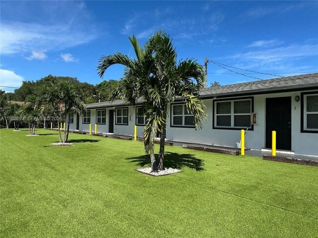 Building Photo - 2309 Madison St