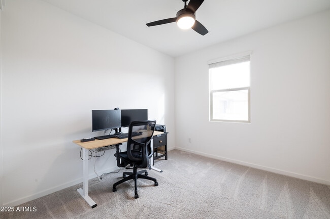 Building Photo - 6810 W Pedro Ln