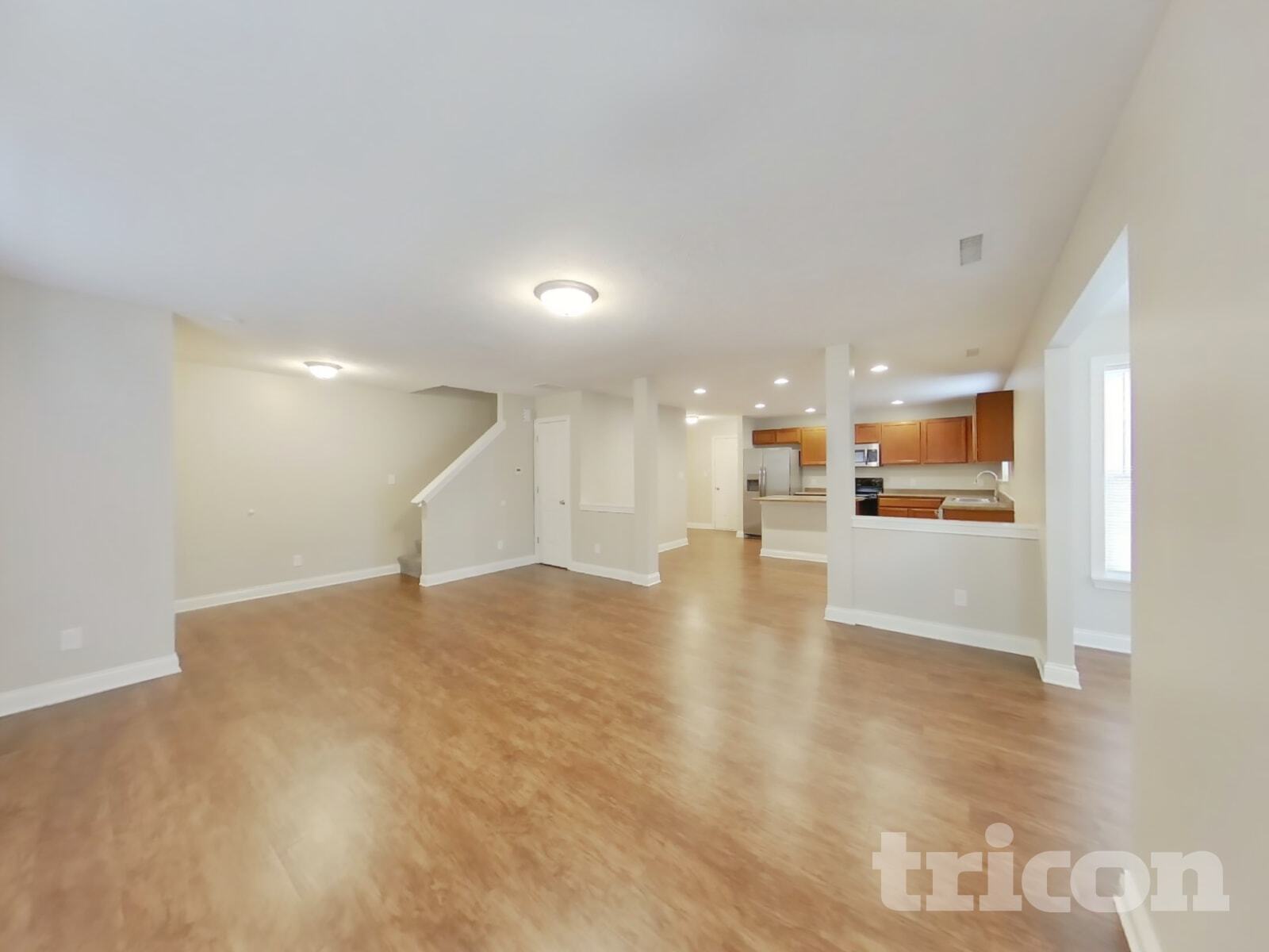 Building Photo - 722 Chestnut Ln