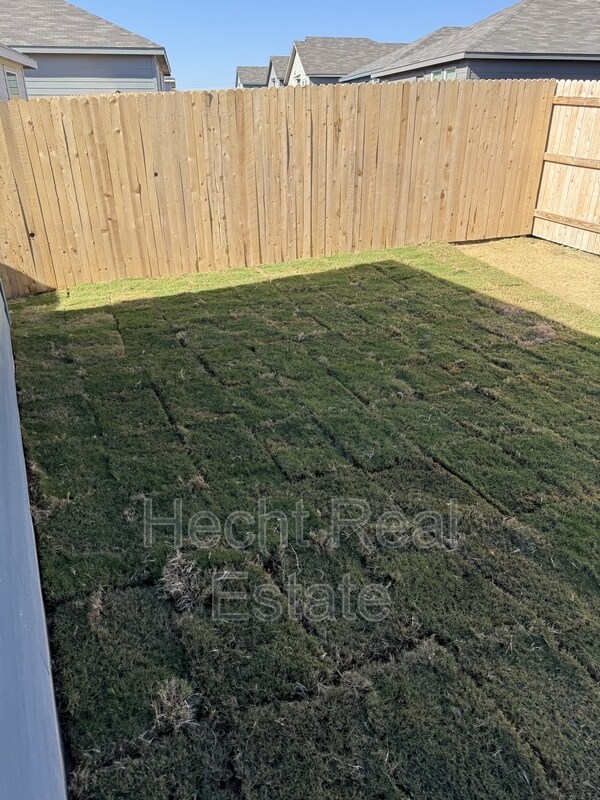 Building Photo - 1518 Tiptop Mdw