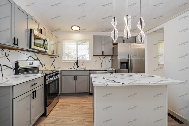 Building Photo - 4818 Colonel Perry Dr
