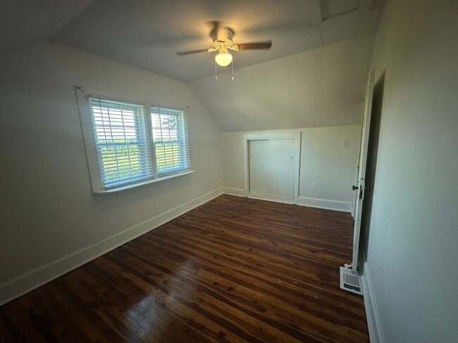 Building Photo - 1281 Otter Hill Rd