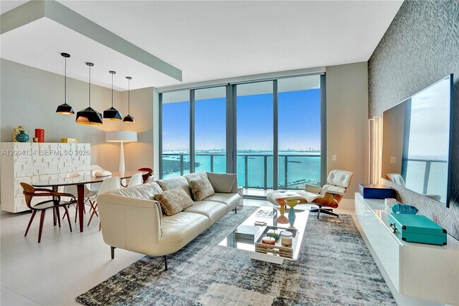 Building Photo - 501 NE 31st St