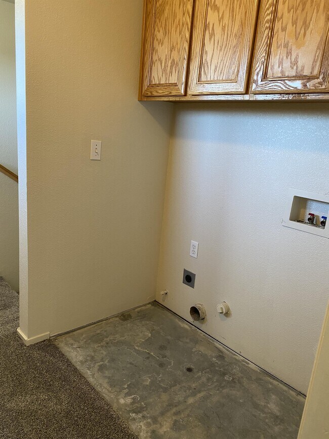 Building Photo - 2917 Snyder Ave