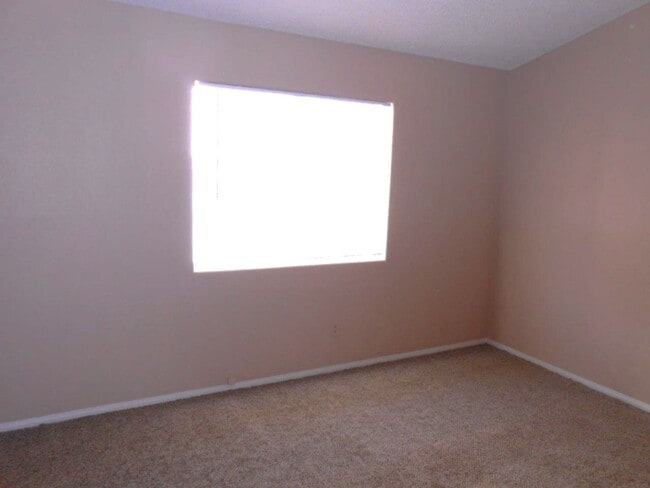Building Photo - Beautiful 3 Bedroom home in Henderson
