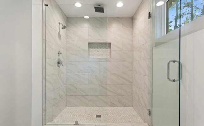 Building Photo - 2129 Kensington Gates Dr NW