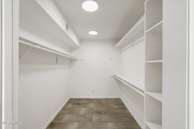 Building Photo - 7245 E Buena Terra Way