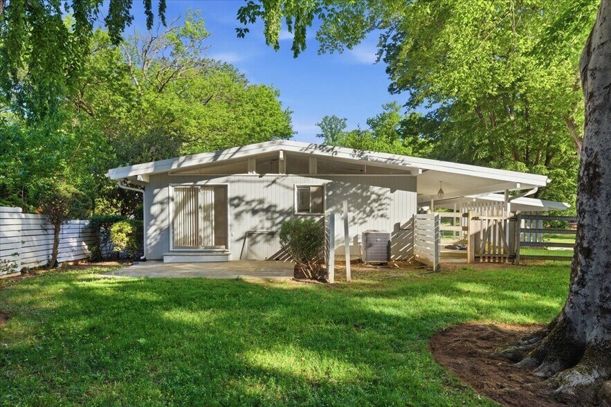 Building Photo - 6614 Melody Ln