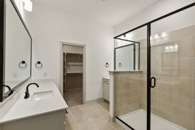 Building Photo - 7135 Buchanan Dr