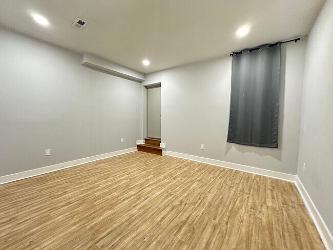 Building Photo - 1709 S 22nd St