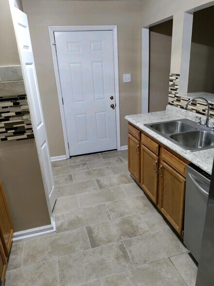Fully equipped Kitchen. Totally remodeled. - 631 W 40th St