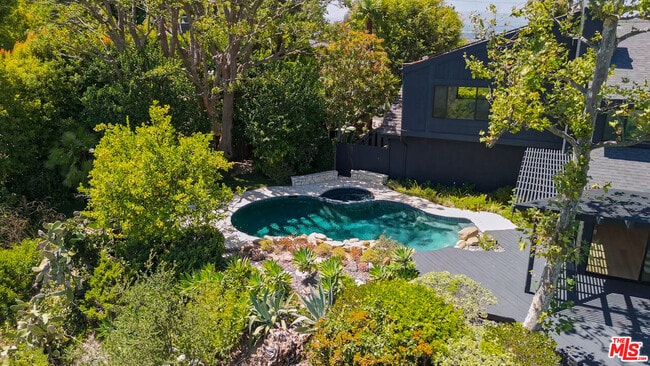Building Photo - 13302 Mulholland Dr