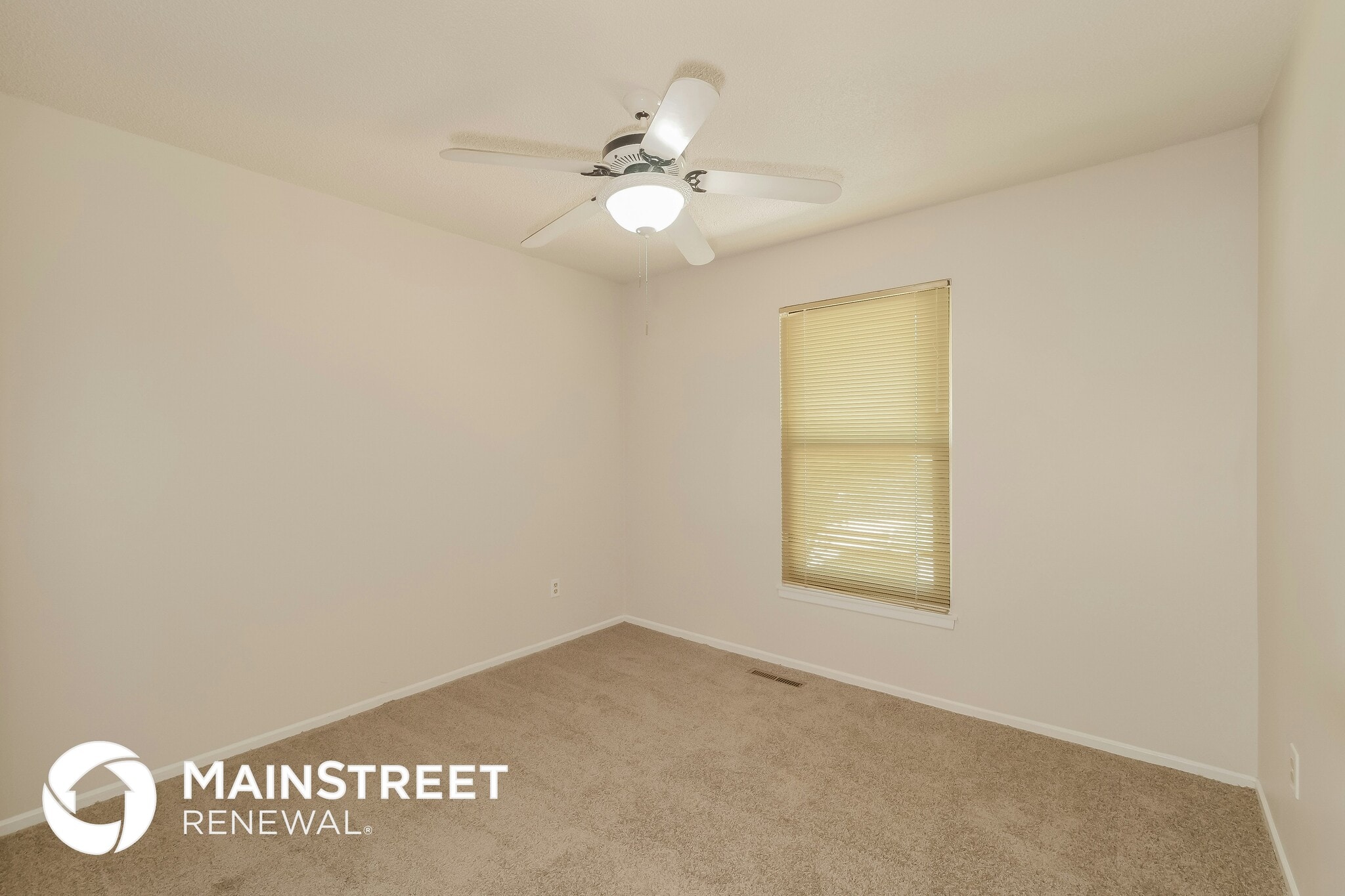 Building Photo - 1815 N Lazy Branch Rd