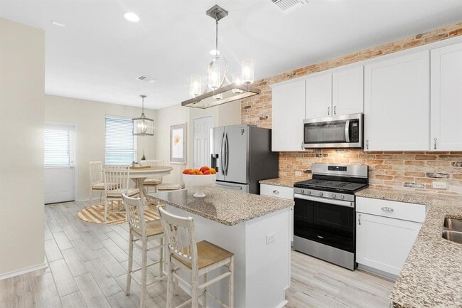 Building Photo - 546 Pepper bark Loop