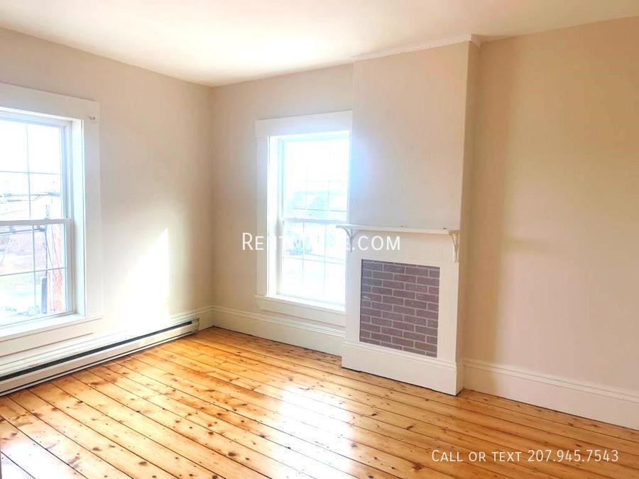 Building Photo - 3 Cushing St