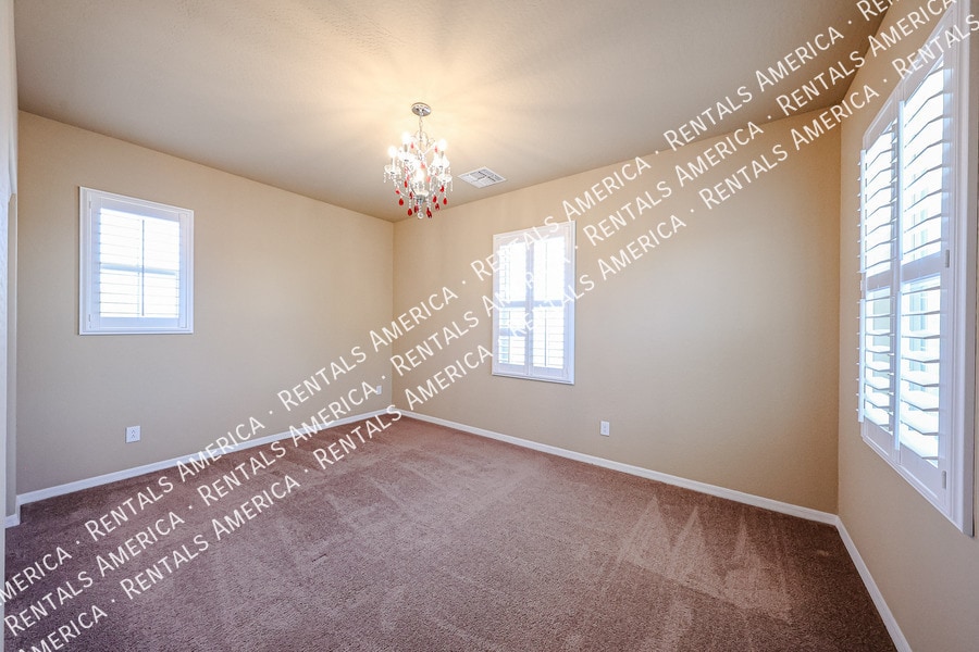 Building Photo - 3575 S Jasmine Dr