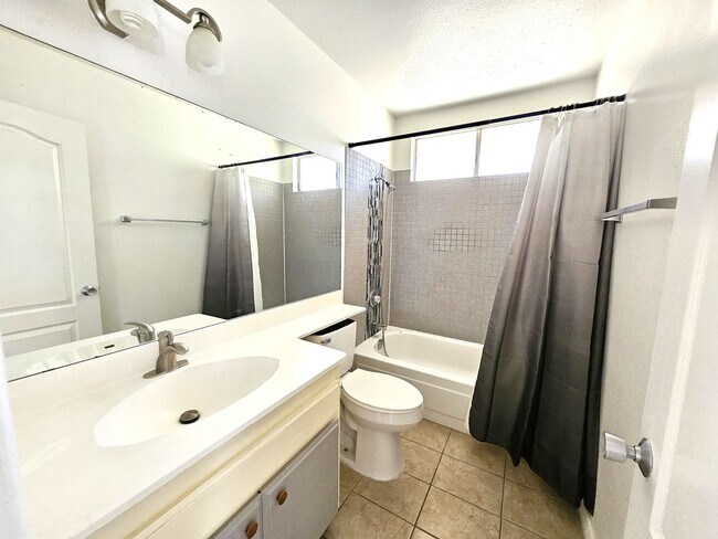 Building Photo - 3617 Tamal Ct