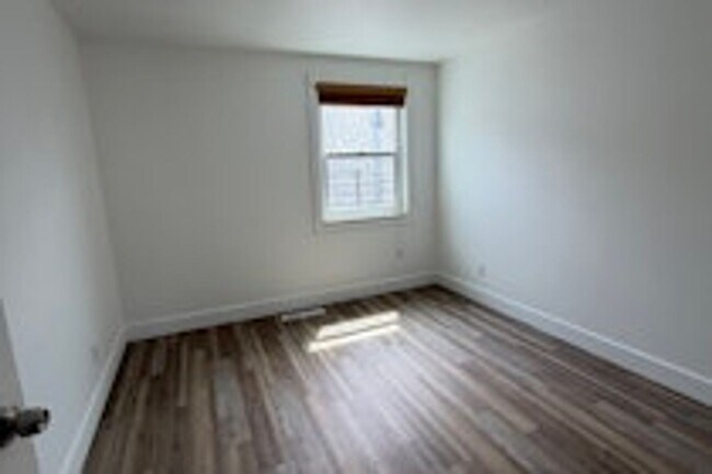 Building Photo - 224 S 900 E