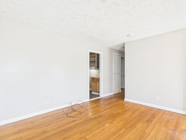 Building Photo - 2010 Cleary Rd