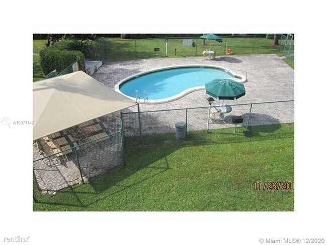 Building Photo - 2 br, 1 bath Condo - 381 N State Road 7 # 441