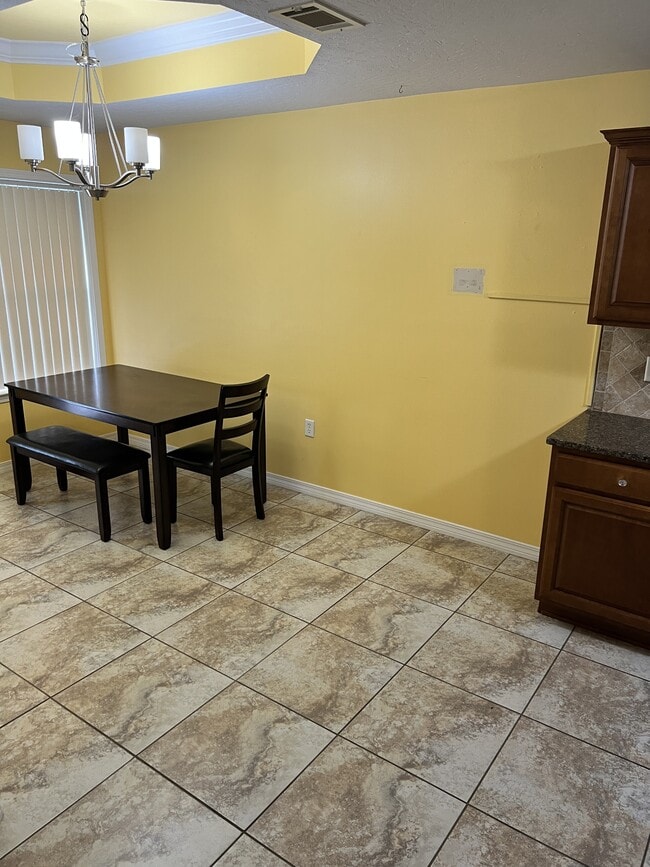 Building Photo - 1207 Chimera Ln