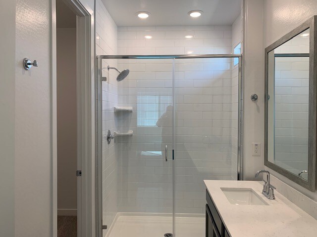 Building Photo - 14577 W Charter Oak Rd