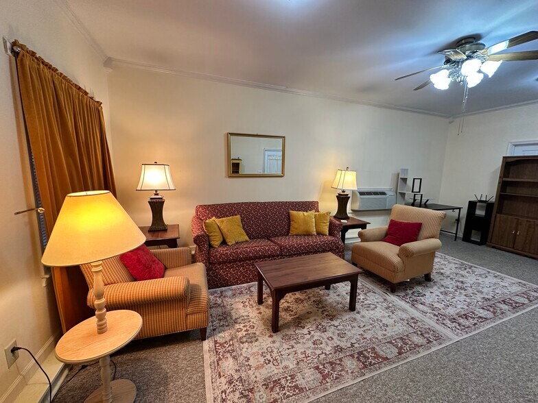 Building Photo - 4712 Lady Slipper Path