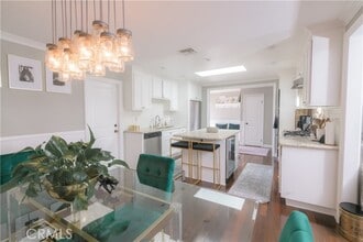 Building Photo - 1226 Londonderry St