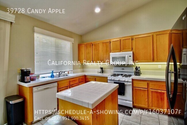 Building Photo - 39728 Candy Apple Way