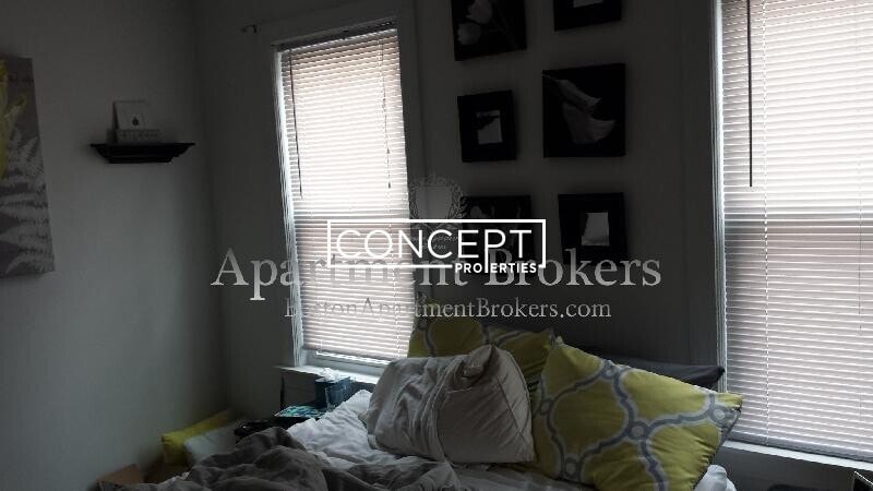 Building Photo - 26 Union St