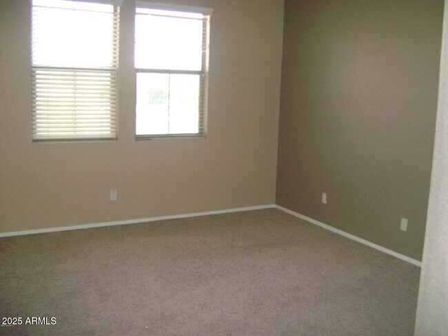 Building Photo - 5261 E Hilton Ave