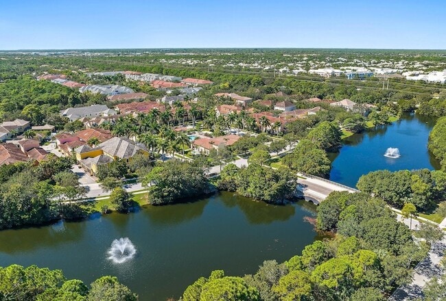 Building Photo - 150 Lismore Ln