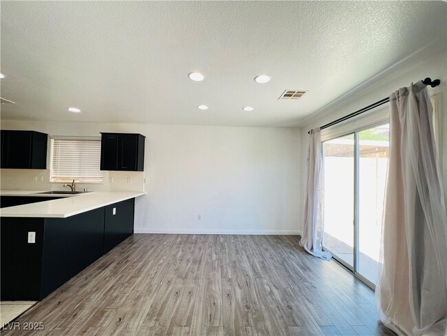 Building Photo - 9110 Iron Cactus Ave